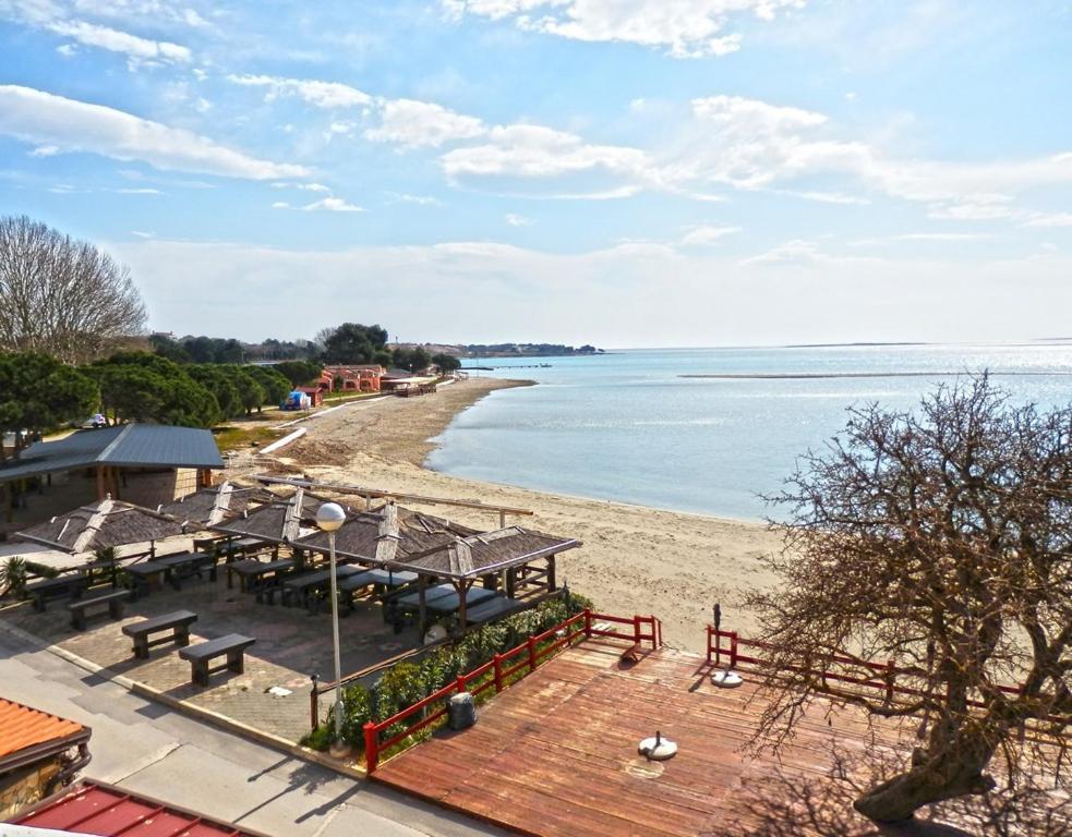 Apartments Mark - 10 M From Sea Medulin Extérieur photo