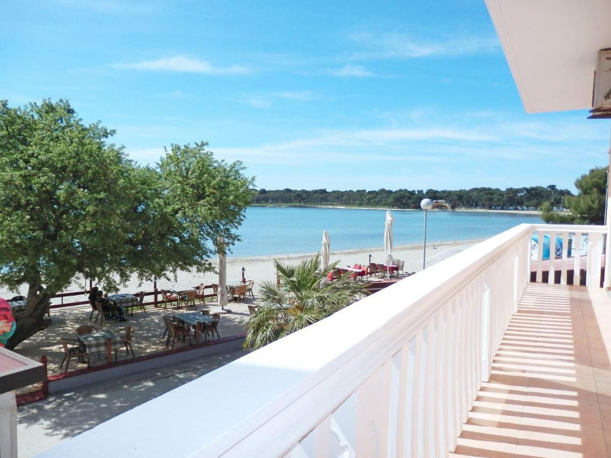Apartments Mark - 10 M From Sea Medulin Extérieur photo